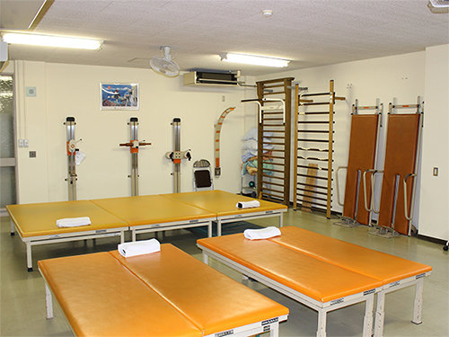 ④リハビリ訓練室